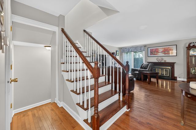 1113 Loughborough Court, Wheaton, IL 60189