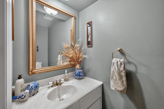 1113 Loughborough Court, Wheaton, IL 60189