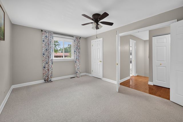 1113 Loughborough Court, Wheaton, IL 60189