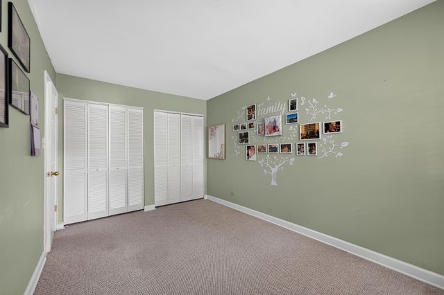 1113 Loughborough Court, Wheaton, IL 60189