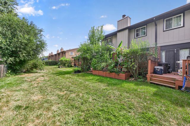 1113 Loughborough Court, Wheaton, IL 60189
