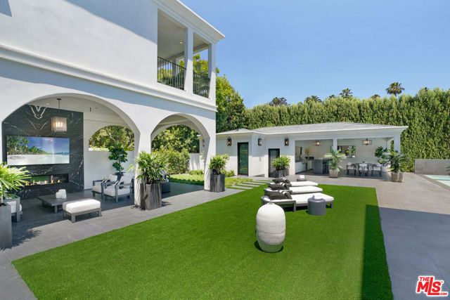 608 N Alpine Drive, Beverly Hills, CA 90210
