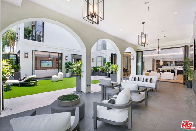 608 N Alpine Drive, Beverly Hills, CA 90210