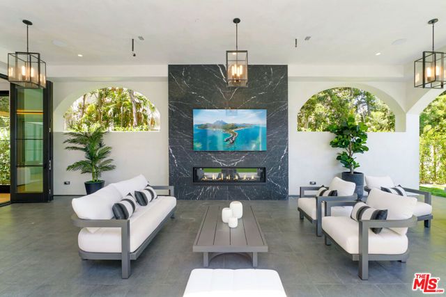608 N Alpine Drive, Beverly Hills, CA 90210