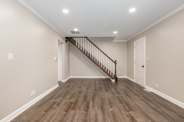 2212 Cardinal Court, Schaumburg, IL 60194