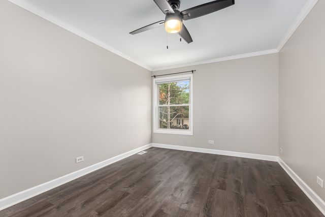 2212 Cardinal Court, Schaumburg, IL 60194