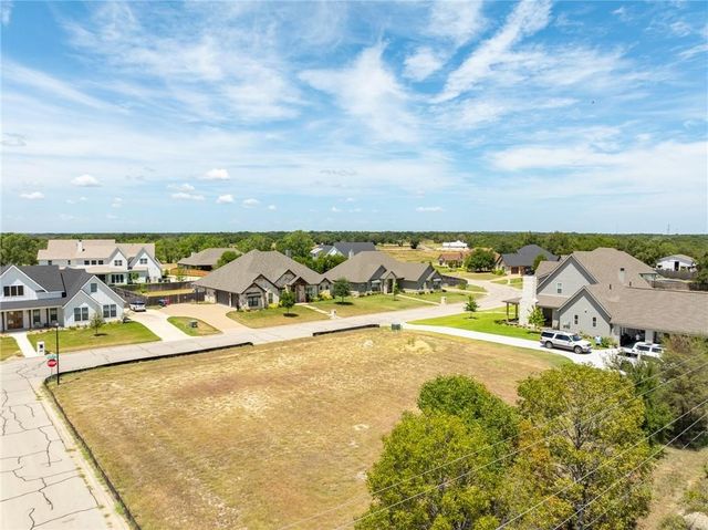 220 Wycliff Drive, Waco, TX 76633