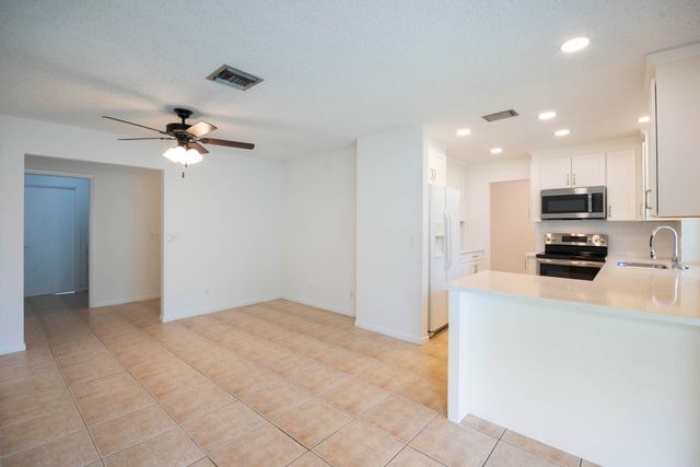 18020 Palm Point Drive, Jupiter, FL 33458