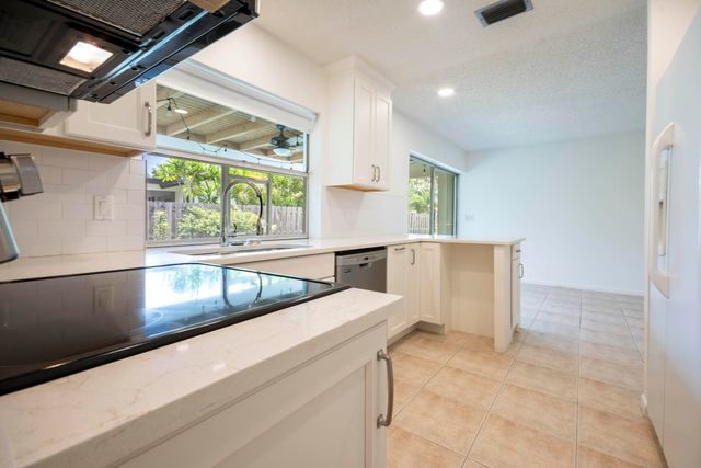18020 Palm Point Drive, Jupiter, FL 33458