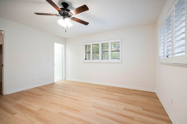 18020 Palm Point Drive, Jupiter, FL 33458