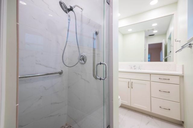 18020 Palm Point Drive, Jupiter, FL 33458