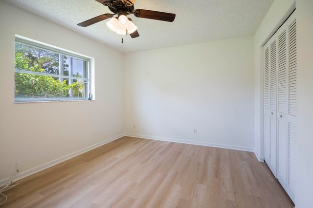 18020 Palm Point Drive, Jupiter, FL 33458