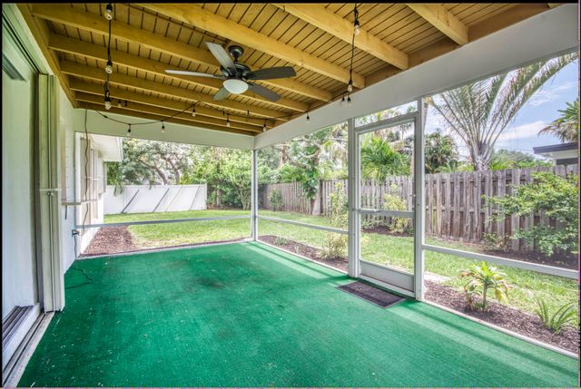 18020 Palm Point Drive, Jupiter, FL 33458