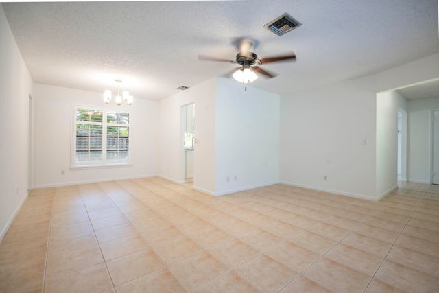 18020 Palm Point Drive, Jupiter, FL 33458