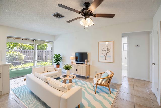 18020 Palm Point Drive, Jupiter, FL 33458