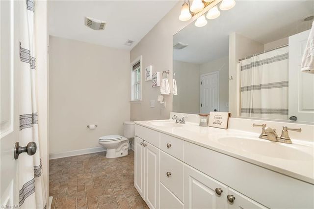 80 Harris Farm Court, Thomasville, NC 27360