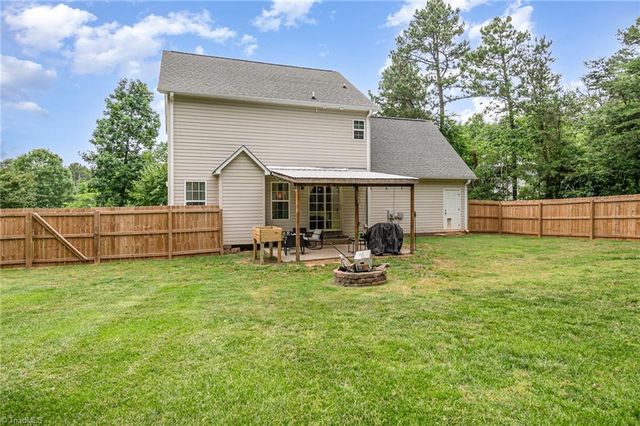 80 Harris Farm Court, Thomasville, NC 27360