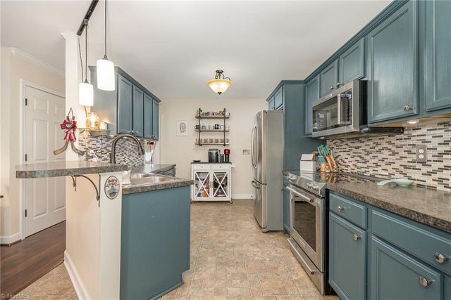 80 Harris Farm Court, Thomasville, NC 27360