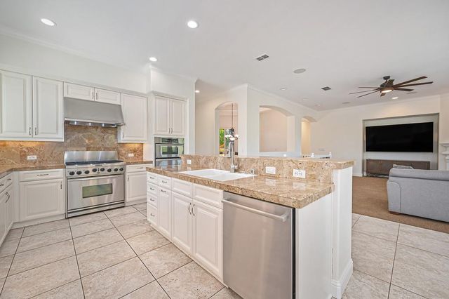 2324 Luciana Way, Roseville, CA 95661
