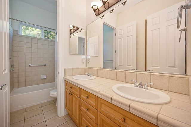 2324 Luciana Way, Roseville, CA 95661
