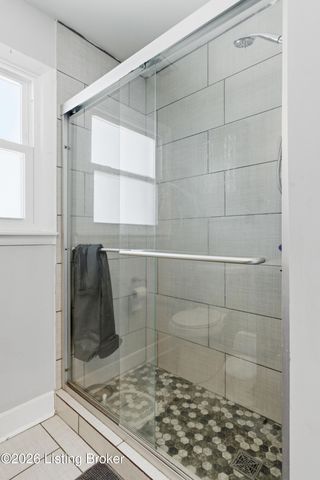 3301 Stony Brook Dr, Jeffersontown, KY 40299