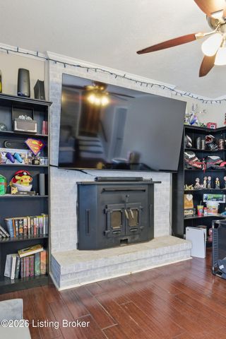 3301 Stony Brook Dr, Jeffersontown, KY 40299