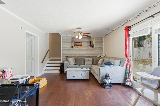 3301 Stony Brook Dr, Jeffersontown, KY 40299