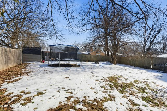 3301 Stony Brook Dr, Jeffersontown, KY 40299