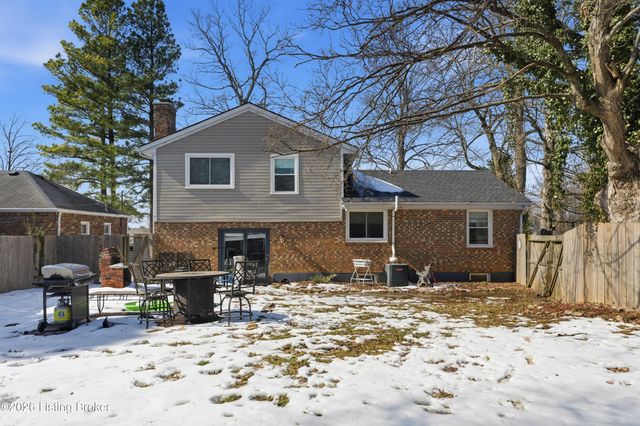 3301 Stony Brook Dr, Jeffersontown, KY 40299