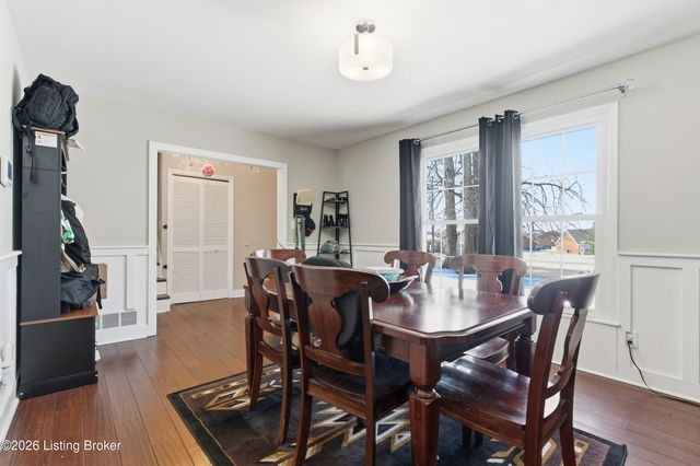 3301 Stony Brook Dr, Jeffersontown, KY 40299