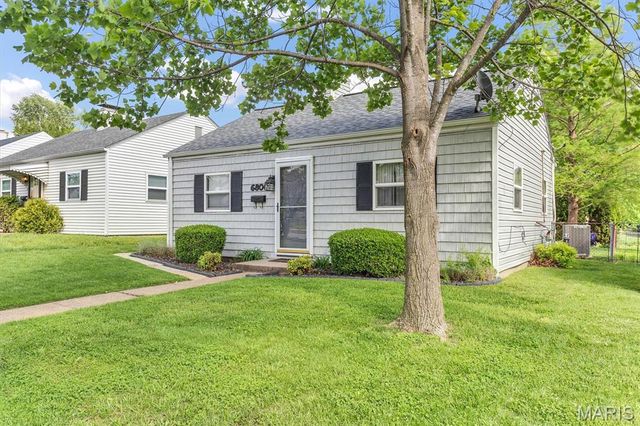 6800 Wanda Avenue, St Louis, MO 63116