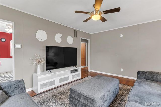6800 Wanda Avenue, St Louis, MO 63116