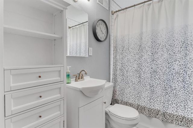 6800 Wanda Avenue, St Louis, MO 63116