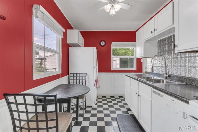 6800 Wanda Avenue, St Louis, MO 63116