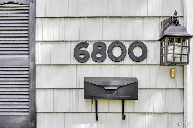 6800 Wanda Avenue, St Louis, MO 63116