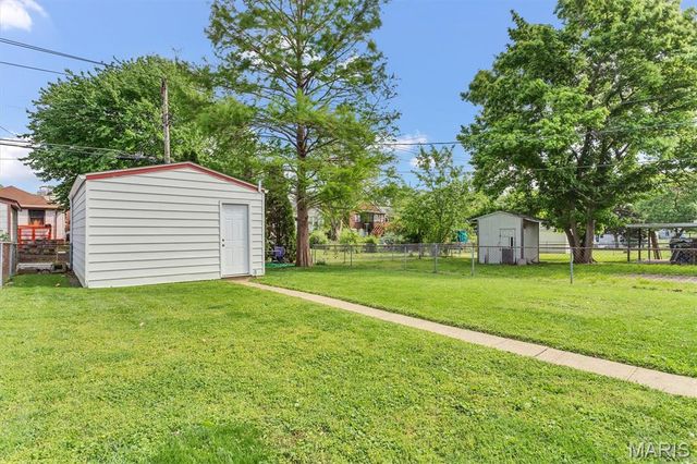 6800 Wanda Avenue, St Louis, MO 63116