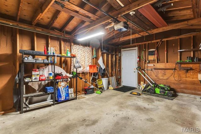 6800 Wanda Avenue, St Louis, MO 63116