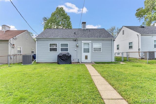 6800 Wanda Avenue, St Louis, MO 63116