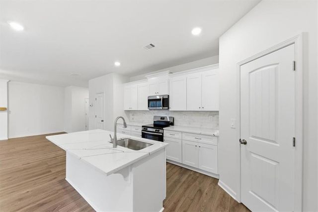 142 Alfred Drive, Carrollton, GA 30116