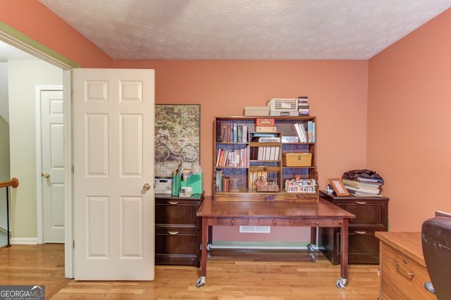 1584 Lakemont Drive, Grayson, GA 30017