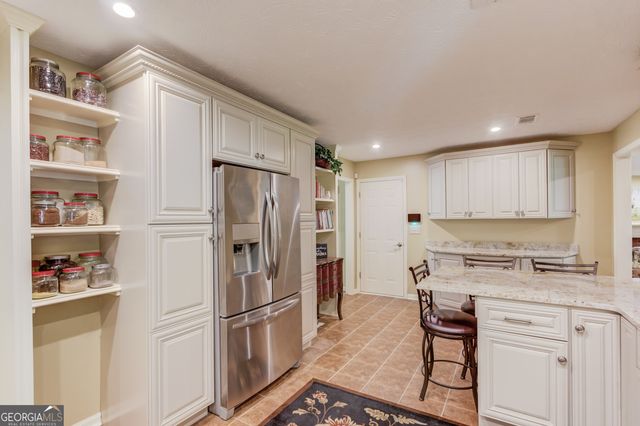 1584 Lakemont Drive, Grayson, GA 30017