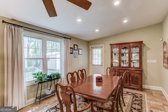 1584 Lakemont Drive, Grayson, GA 30017
