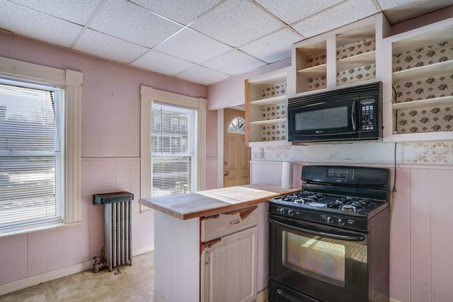 832 Clay Street, Manchester, NH 03103