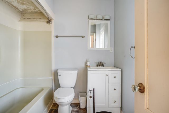 832 Clay Street, Manchester, NH 03103