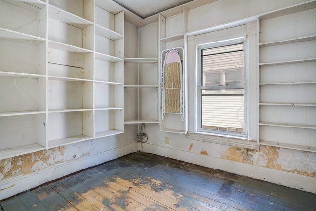 832 Clay Street, Manchester, NH 03103