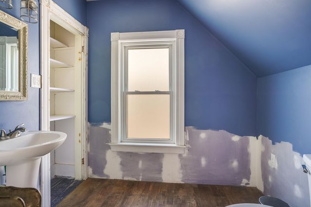 832 Clay Street, Manchester, NH 03103