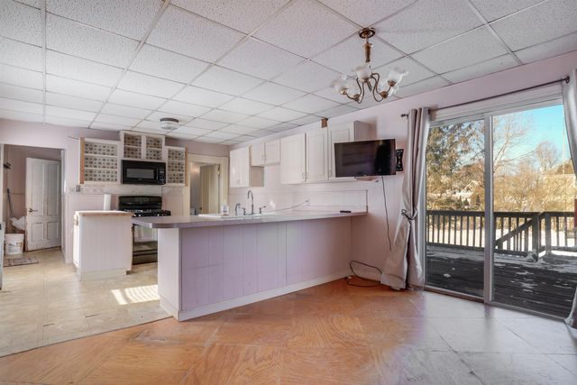 832 Clay Street, Manchester, NH 03103