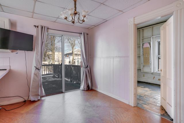 832 Clay Street, Manchester, NH 03103