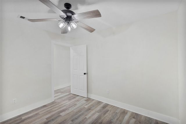 655 Avenue L, Dickinson, TX 77539