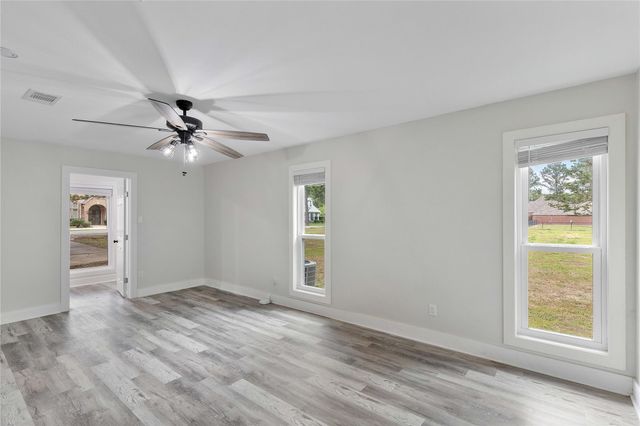 655 Avenue L, Dickinson, TX 77539